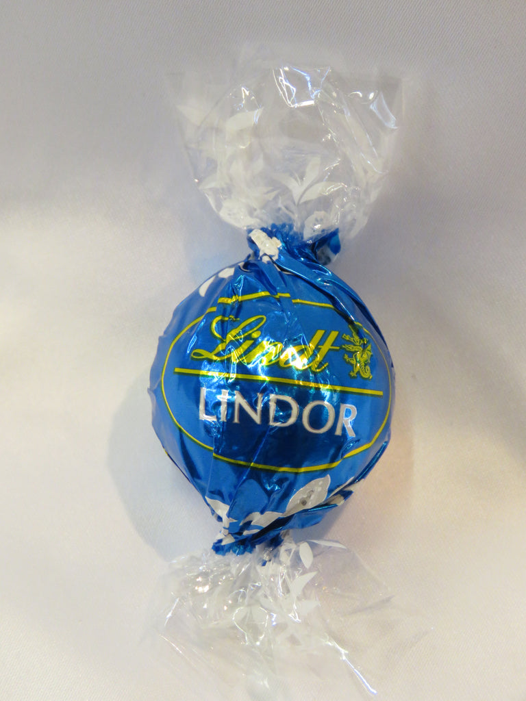 Lindt Lindor Sea Salt Milk Chocolate macro